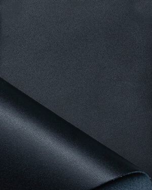 Cuero recuperado TRENTO en color Negro