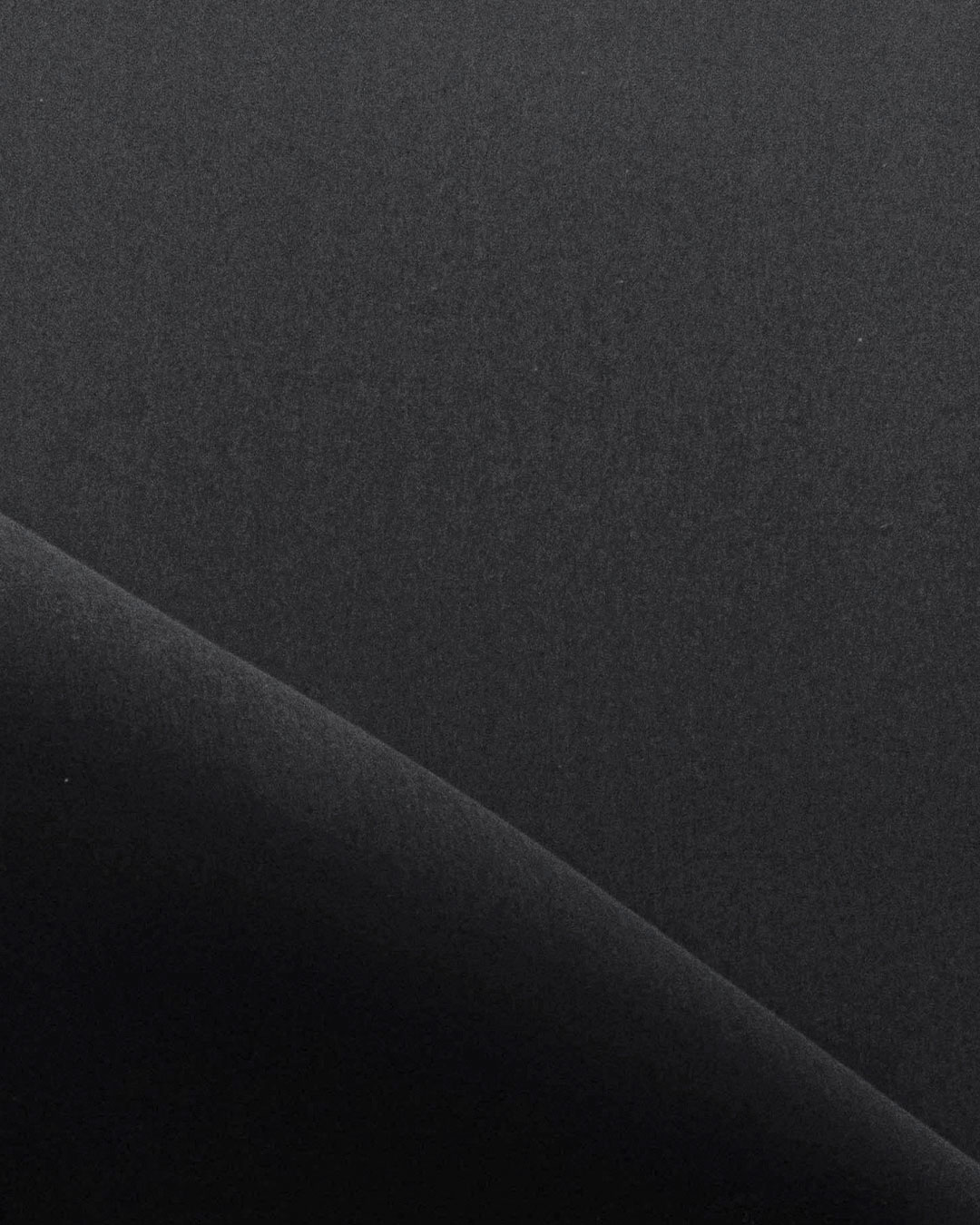 Material sintético tipo gamuza SINGAPUR en color black ink